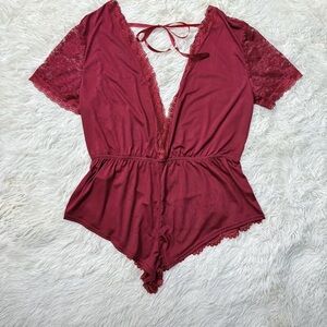 Chic Burgundy Lace Romper